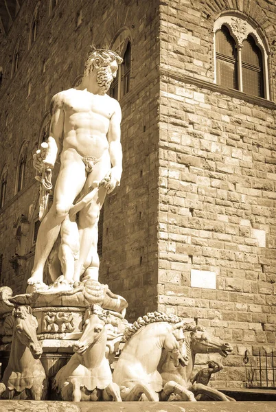 Estatua de Neptuno en Florencia — Foto de Stock