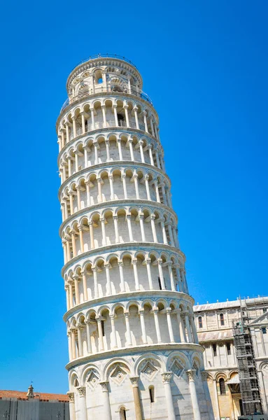 Eğik Pisa Kulesi, İtalya
