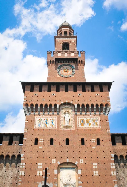 Castillo en Milán, Italia — Foto de Stock