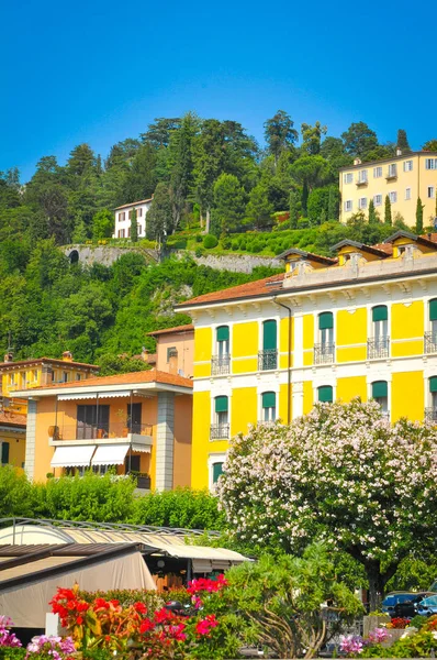 Családi házak, Lombardia, Olaszország — Stock Fotó