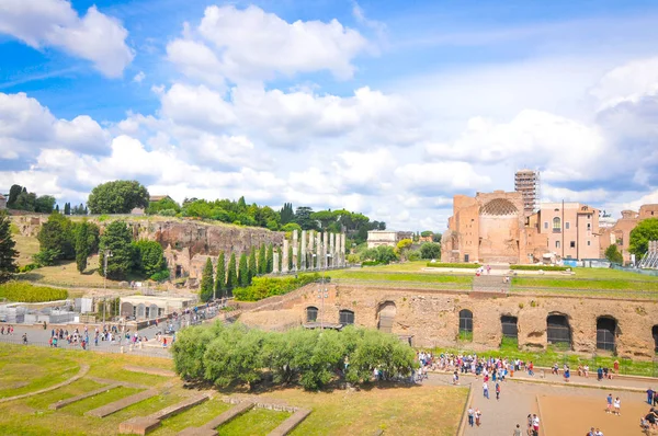 Romerska ruiner i Rom, Italien — Stockfoto