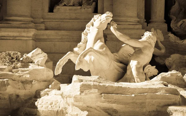 Fontana di trevi v Římě, Itálie — Stock fotografie