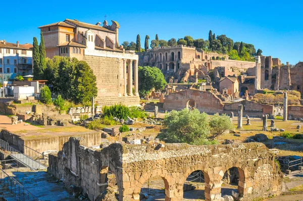 Roma'nın antik kalıntılar — Stok fotoğraf