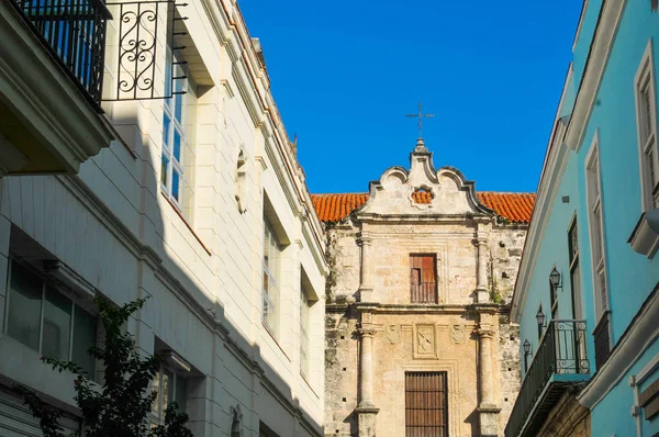 Arquitetura antiga em Cuba — Fotografia de Stock