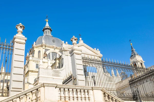 Cattedrale dell'Almudena a Madrid, Spagna — Foto Stock