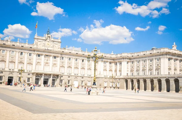 Kungliga slottet i Madrid, Spanien — Stockfoto