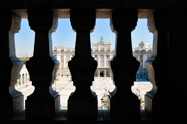 Kungliga slottet i Madrid, Spanien — Stockfoto