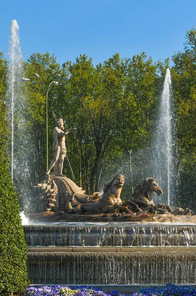 Fontein in madrid, Spanje — Stockfoto