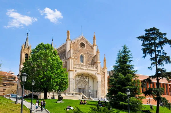 Iglesia en Madrid, España — Foto de Stock