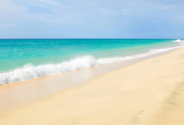 Exotic waves in Cape Verde — Stock Photo, Image