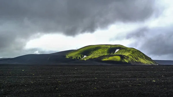 Maelifellsandur Dağ Manzaralı