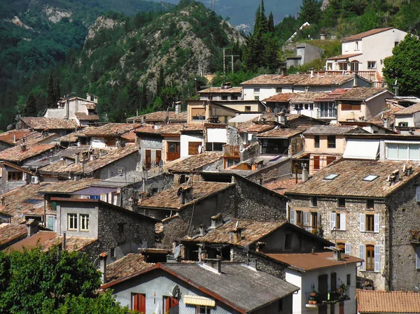 Kırsal ev çatıları