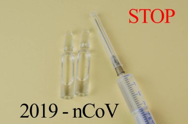 Coronavirus tedavisi için ilaç, şırınga. Anti-virüs koruması. 