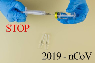 Coronavirus tedavisi için ilaç, şırınga. Anti-virüs koruması. 