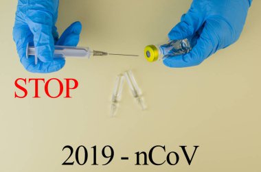 Coronavirus tedavisi için ilaç, şırınga. Anti-virüs koruması. 