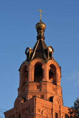 Ortodoks Kilisesi gökyüzü arka plan üzerinde.