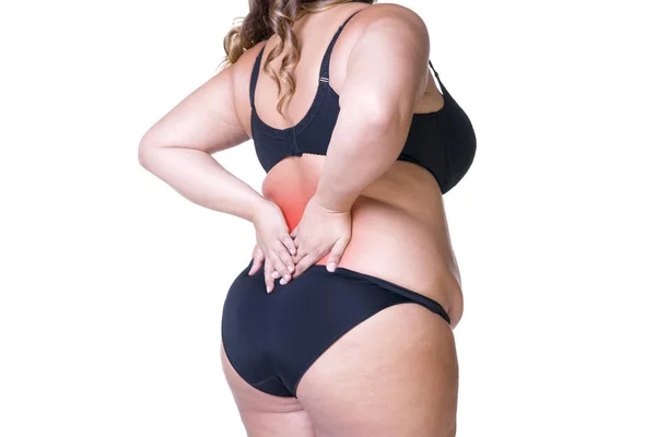Dolore alla schiena, donna grassa con mal di schiena, corpo femminile sovrappeso isolato su sfondo bianco — Foto Stock