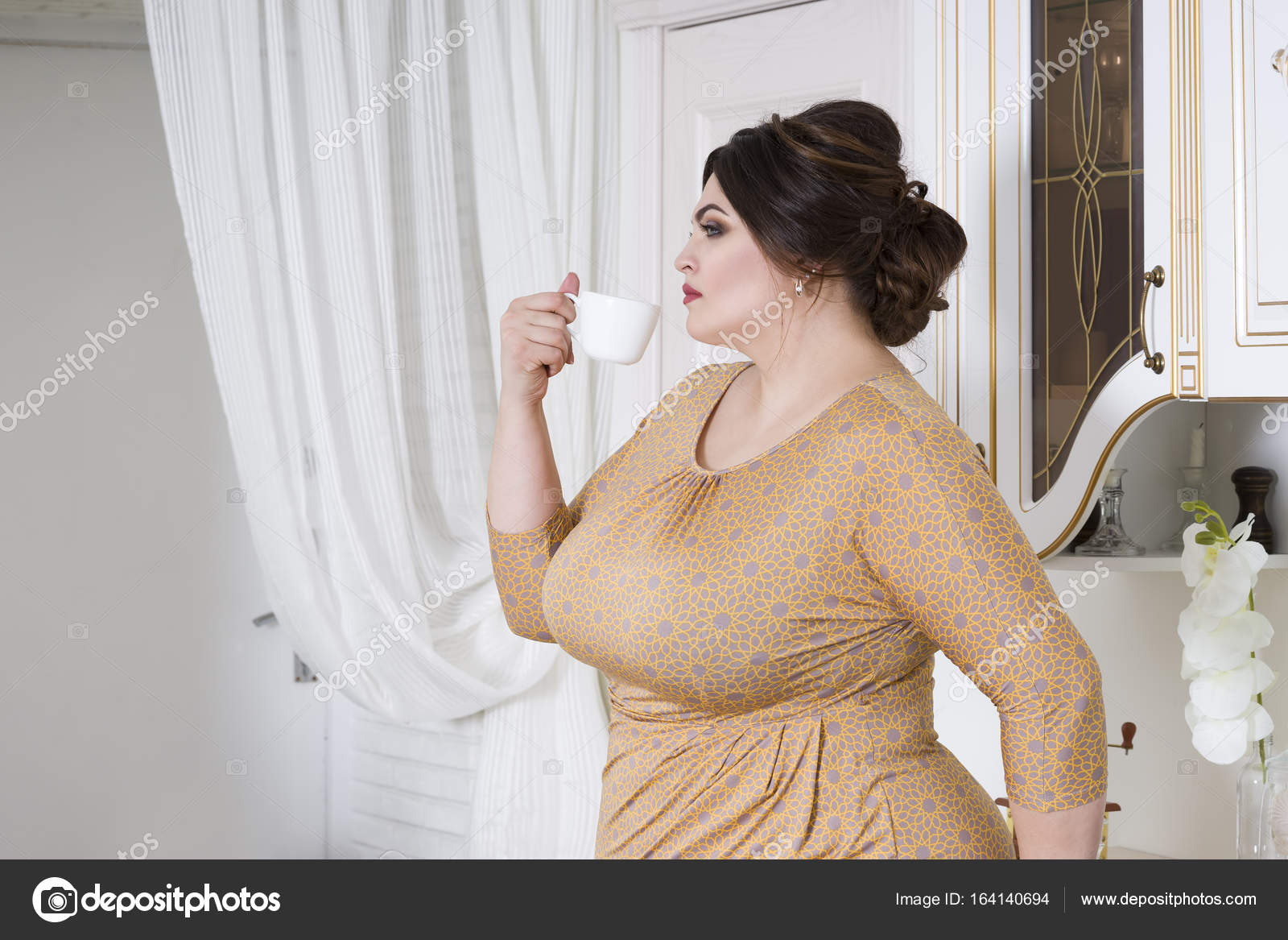 Short Hairstyles For Overweight Ladies Plus Size Fashion Model