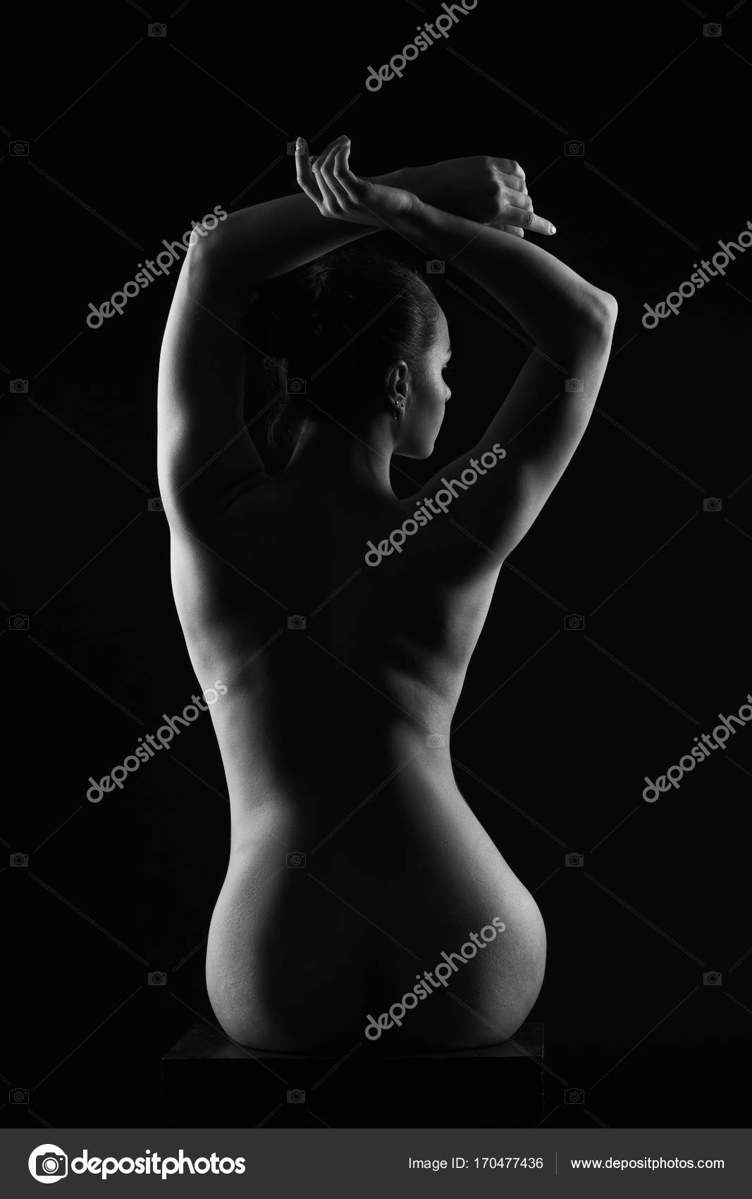 Art nude, perfect naked body, sexy woman on dark background, black and  white studio shot Stock Photo by Â©starast 170477436