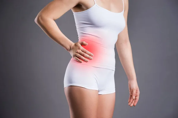 Mujer con dolor abdominal — Foto de Stock