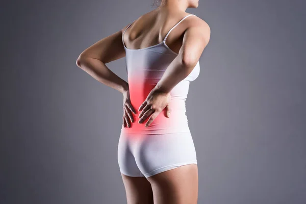 Dolor de espalda, inflamación renal, dolor en el cuerpo de la mujer — Foto de Stock