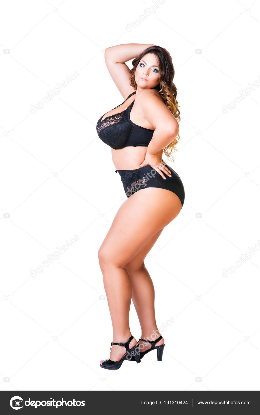 grasso ragazza nera in lingerie