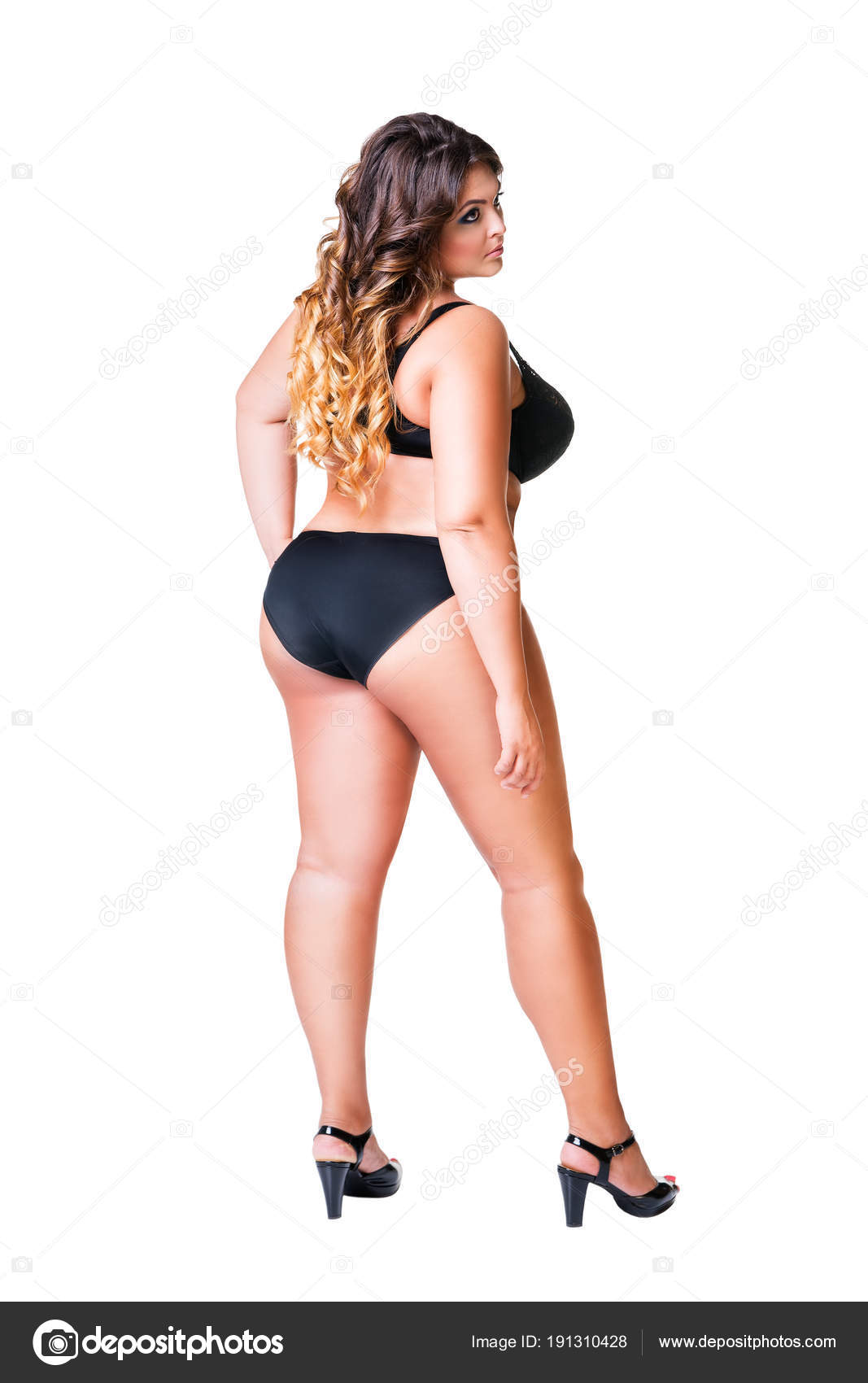 Modelo sexy de talla grande en ropa interior negra mujer gorda aislada sobre fondo blanco cuerpo femenino con sobrepeso Foto de stock 191310428 starast