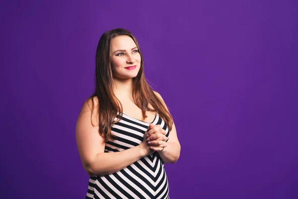 Happy Pize Size Model Striped Dress Fat Woman Purple Background — Stock Photo, Image