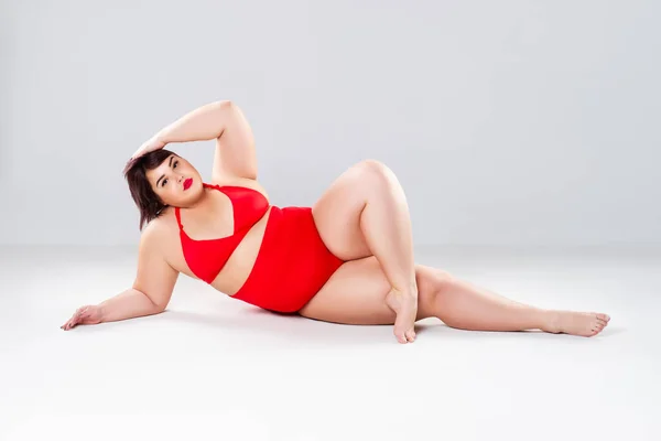 Modèle Mode Taille Maillot Bain Rouge Grosse Femme Lingerie Sur — Photo