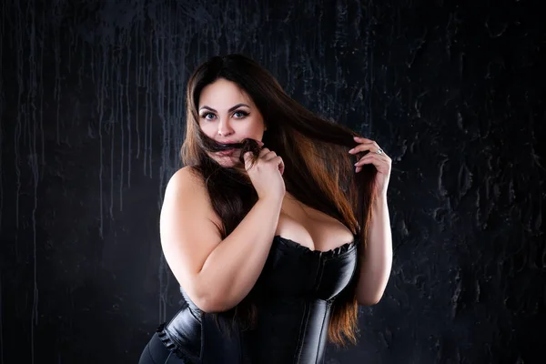 Sexy Size Model Espartilho Preto Mulher Gorda Com Seios Naturais — Fotografia de Stock