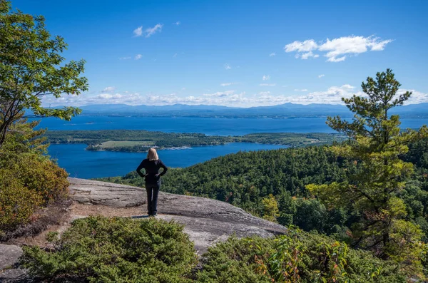 Vista desde la cima de la montaña Rattlesnake — Foto de Stock