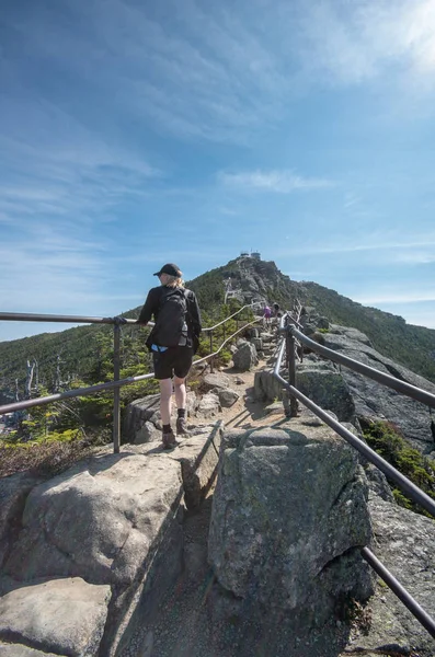 Ženské Turista Bělobrad Mountain — Stock fotografie