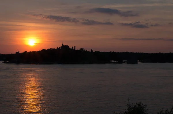 Alexandria Bay Sonnenuntergang Über Herzinsel Und Schloss Boldt lizenzfreie Stockfotos