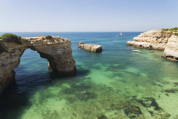 Arco de piedra de la playa de Albandeira —  Fotos de Stock