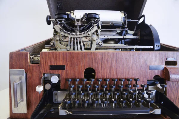 Antique typewriter/telex machine build in wooden box — Stock Photo, Image