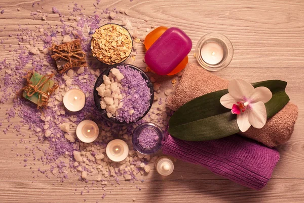 Spa doğa ürünleri. Deniz tuzu, bodur ve aromatik sabun