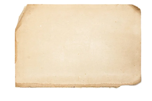 Foglio di vecchia carta ingiallita con bordi strappati irregolari su isol bianco — Foto Stock