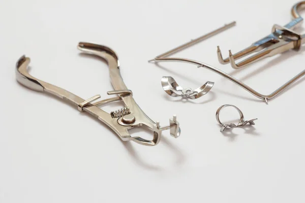 Diş bakımı için metal diş aletleri — Stok fotoğraf