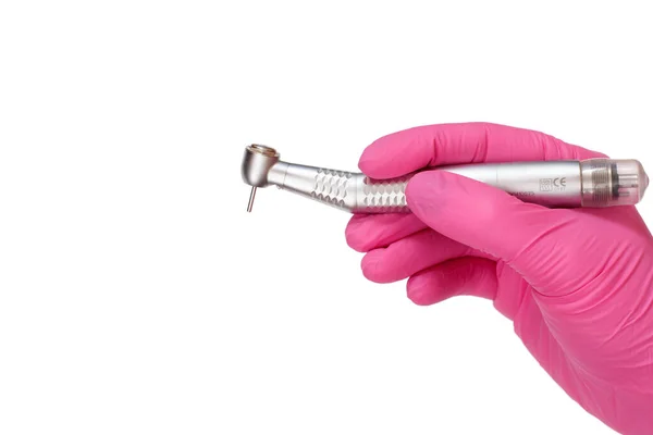 Tandläkarens Hand Latexhandske Med Höghastighets Dentala Handstycke Vit Isolerad Bakgrund — Stockfoto