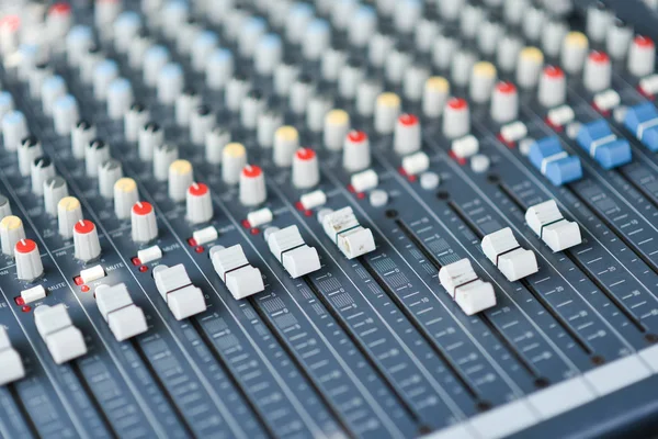 Ses Denetim Masası birim.