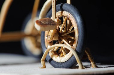 Minyatür el sanatları ayrıntı ahşap Bisiklet vurdu
