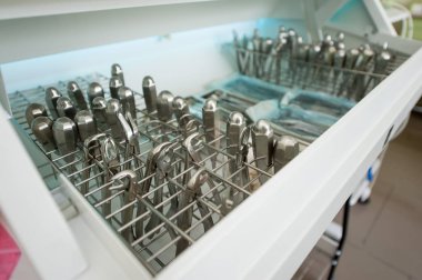 tıbbî ve cerrahî araçlar steril depolama odası