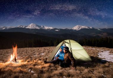 kaç turist kamp içinde bir dinlenme