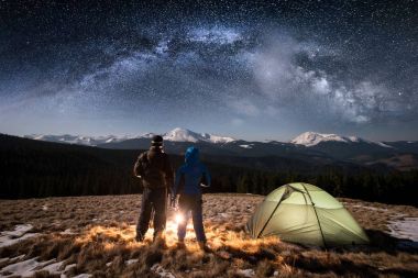 kaç turist kamp içinde bir dinlenme