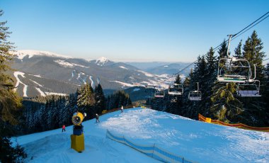 Güzel kış manzara Kayak Merkezi 