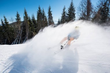Kayakçı shoting kamera tarafından 