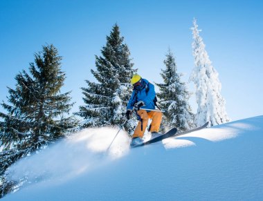 dağlarda Kayak freeride kayakçı 