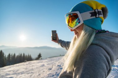 Kadın Snowboard fotoğraf çekimi 