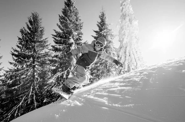 Ο άνθρωπος snowboarder σκι πλαγιά — Φωτογραφία Αρχείου