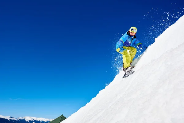 Snowboarder Man Goggles Helmet Riding Snowboard Fast Steep Snowy Mountain — Stock Photo, Image